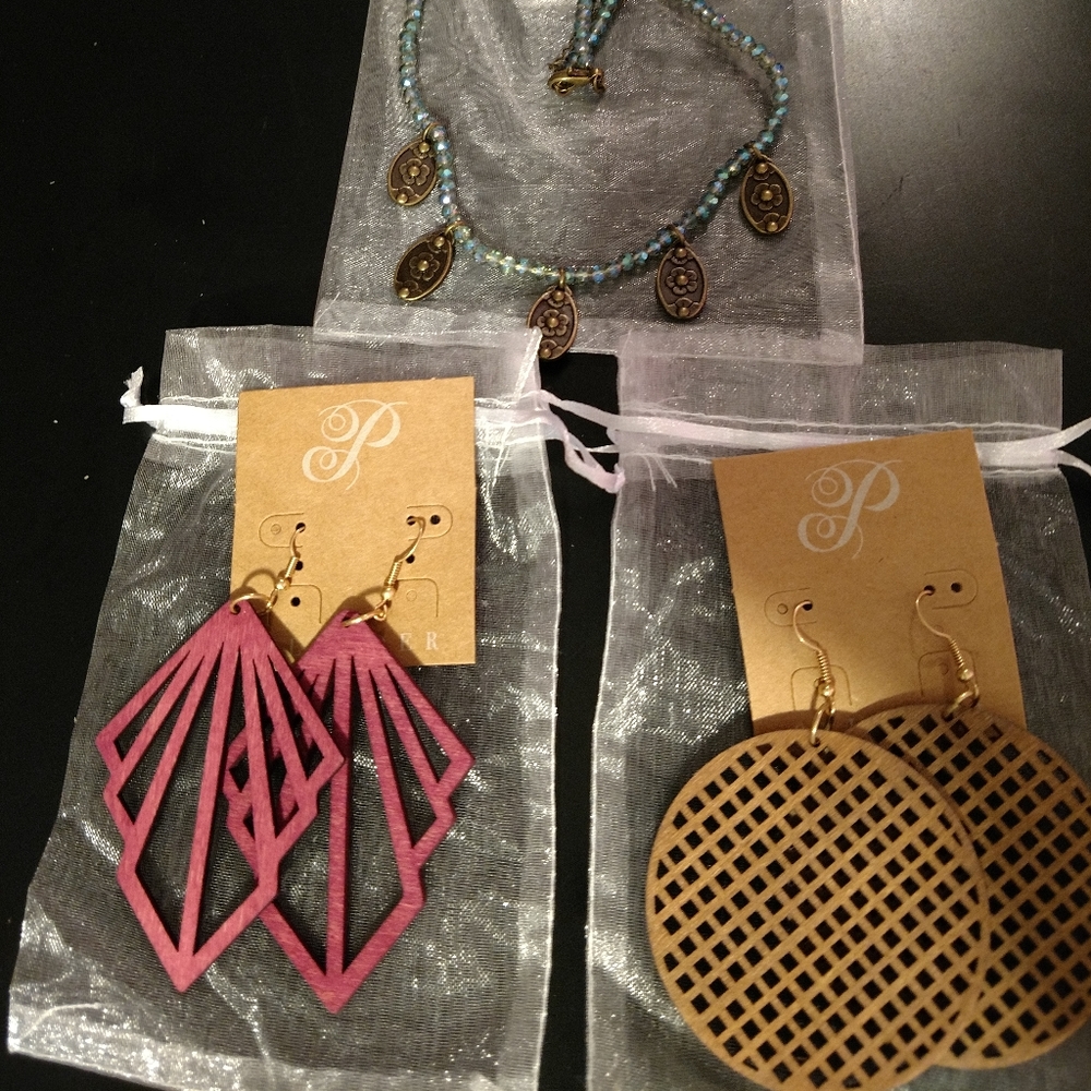 Plunder Posse August 2020 Necklace & Earrings set